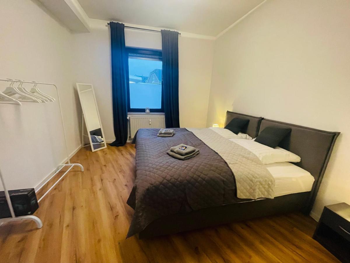 Modern * Gemuetlich * Nespresso * Terrasse * Netflix Apartment Duisburg Exterior foto